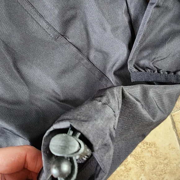 Men's Black Quiksilver Hooded Jacket - Picture 5 of 9